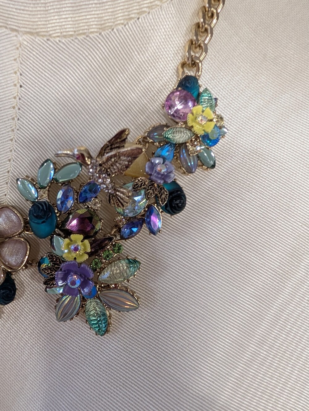 Betsey Johnson Purple Blue Yellow Floral Multi-Color Movable Bird Necklace - Picture 5 of 6